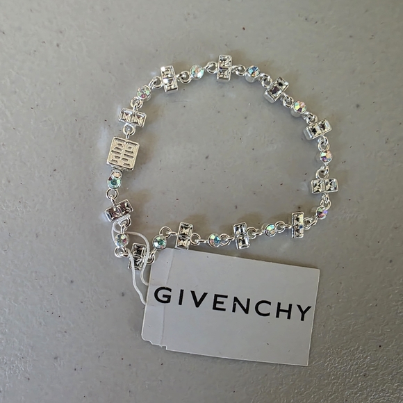 Gorgeous Givenchy Silver-tone Bracelet with Sparkly Crystal  Accents - Picture 1 of 5